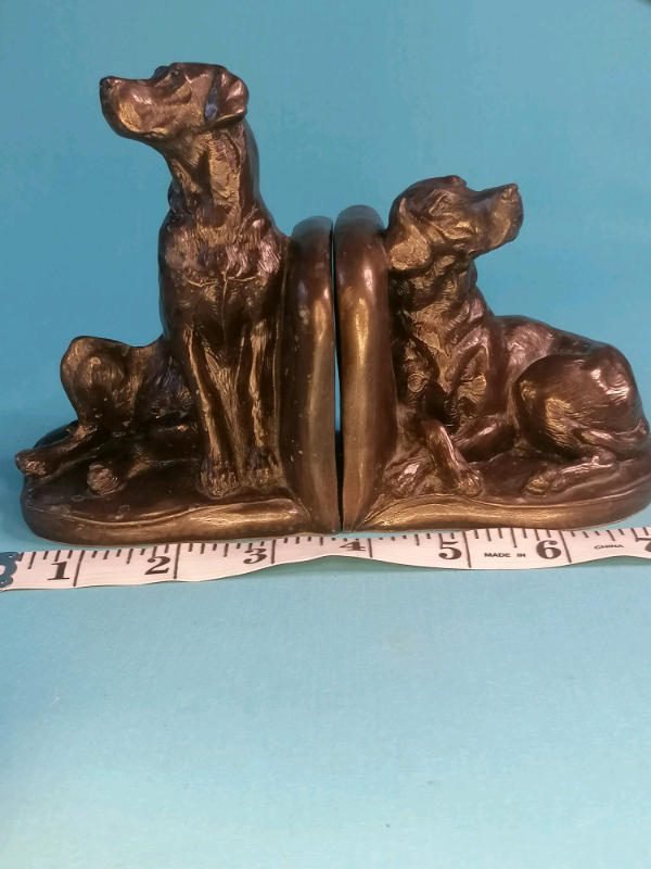PAIR OF COLD CAST BRONZE LABRADOR BOOKENDS. 