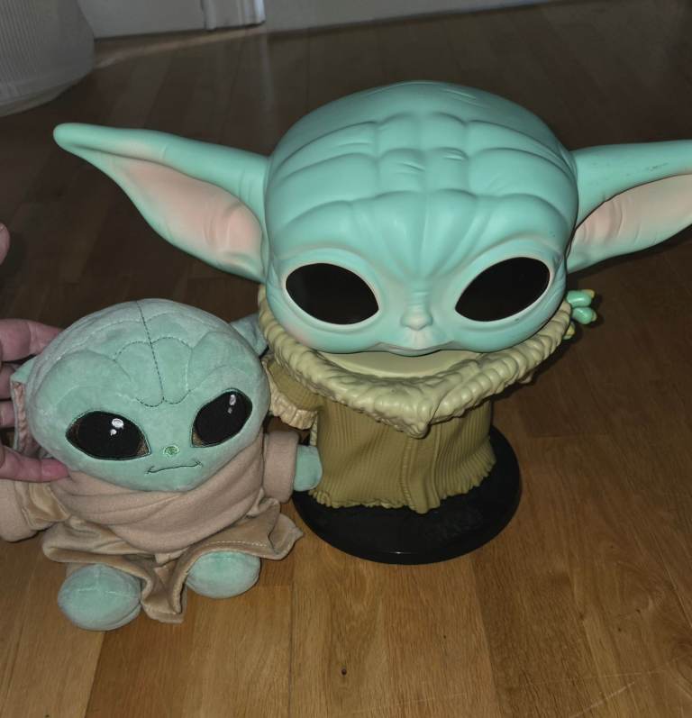 2x Star wars Baby Yoda 