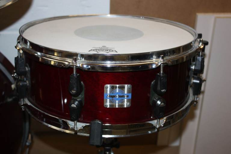 Yamaha Stage Custom Advantage Nouveau Cranberry Red Full Drum Kit 22in Bass + Hardware ~ £550 ono