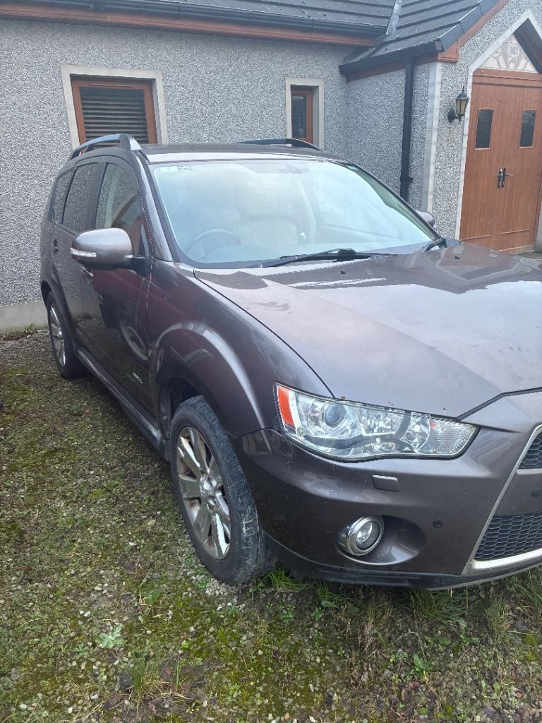 Mitsubishi, OUTLANDER, Estate, 2012, Manual, 2268 (cc), 5 doors