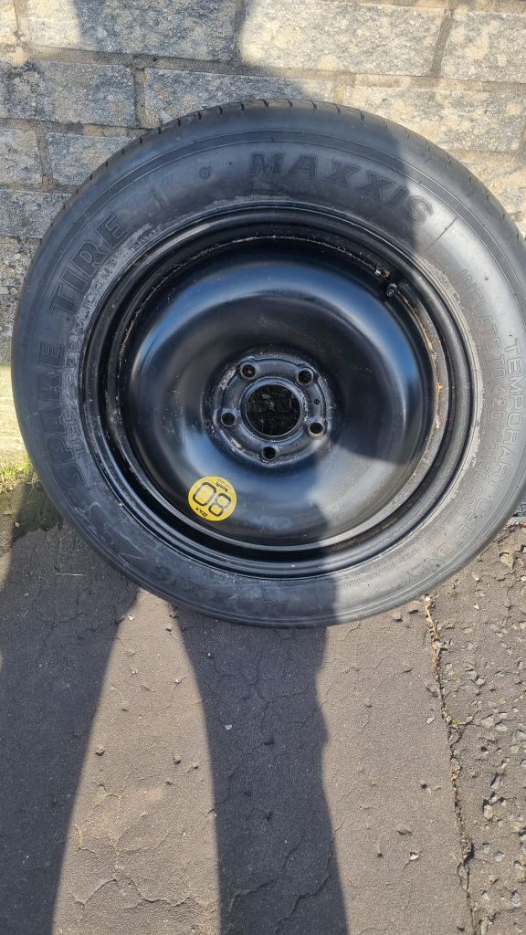 Nissan qashqai spare tyre new. T135/OPEN TO ANY OFFERS QUICK SALE.90R17.