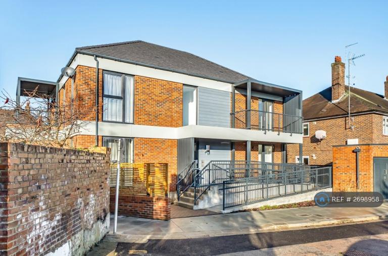 image for 1 bedroom flat in Willow Avenue, Barnes, SW13 (1 bed) (#2698958)