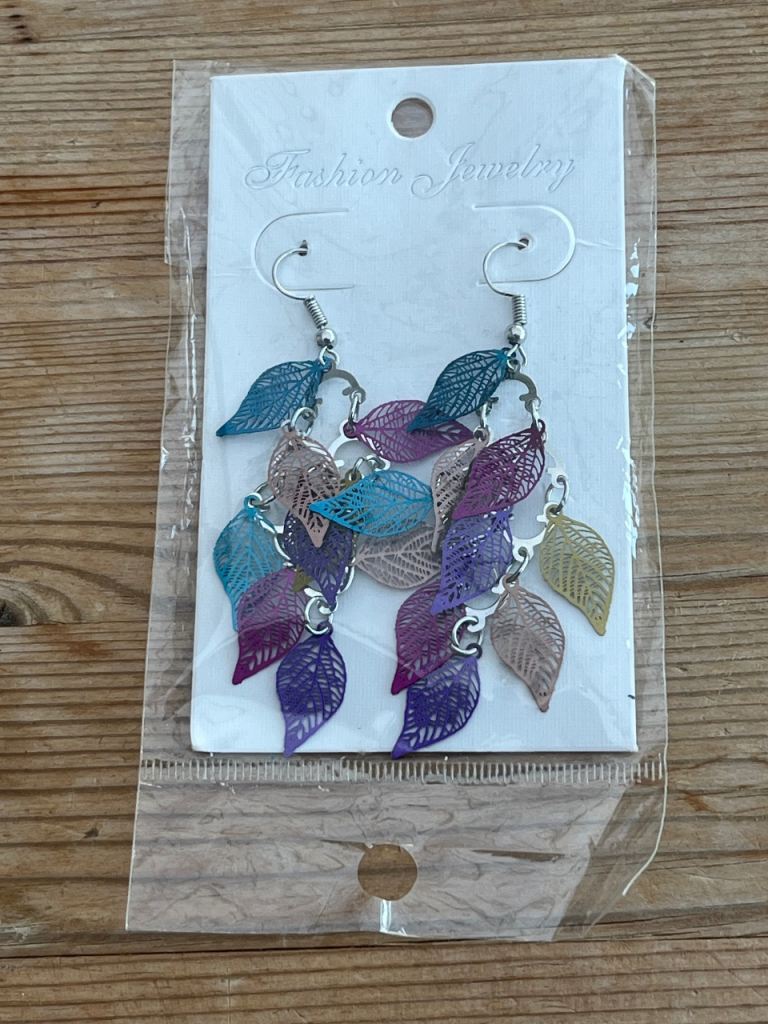 Leaves earrings. Multi colour mix. £3. New 
