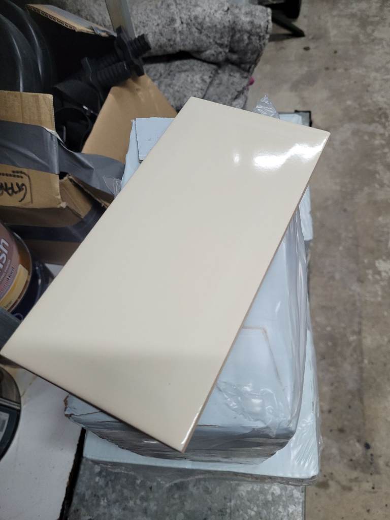 Cream Gloss Metro Ceramic Tiles