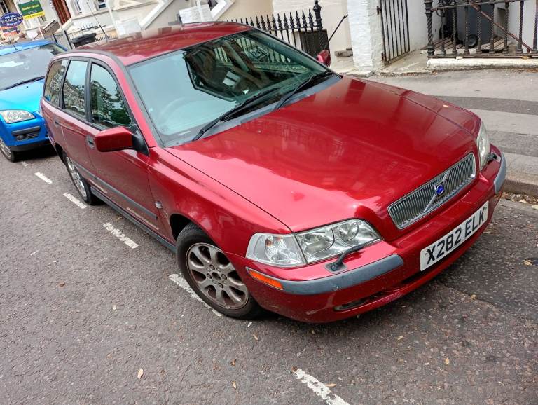 Volvo, V40, Estate, 2001, Manual, 1948 (cc), 5 doors