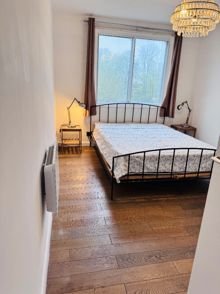 Large Double Room in Manor Park £720pm bills incl. 