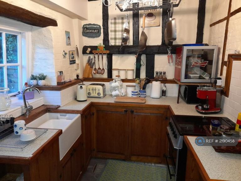 3 bedroom house in St. Peters Street, Sandwich, CT13 (3 bed) (#2190458)