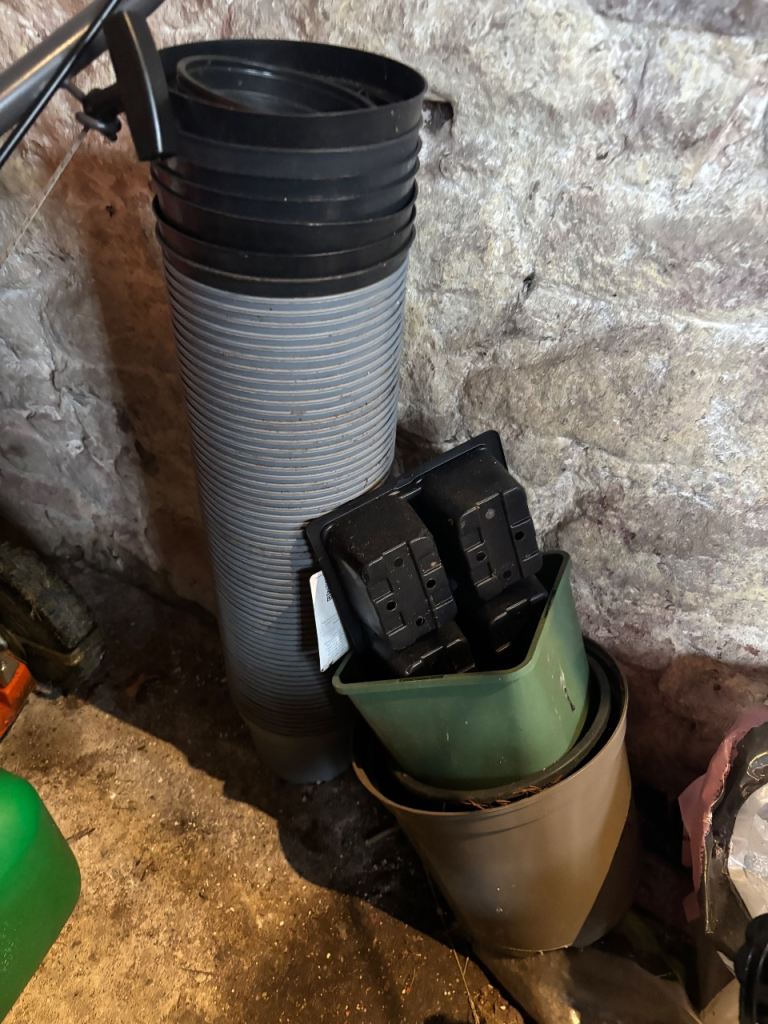 Free plant pots job lot 