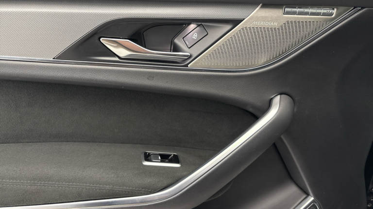 2021 Jaguar F-Pace 5.0 P550 V8 SVR SUV 5dr Petrol Quickshift AWD Euro 6 (s/s) (550 ps) SUV Petrol...