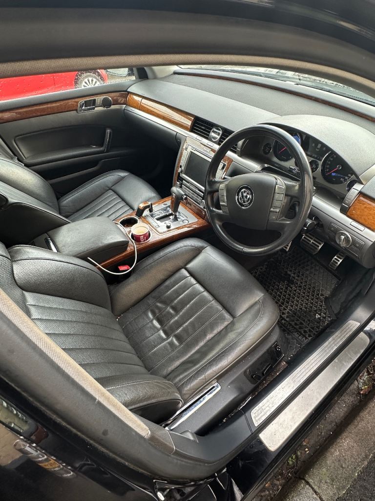 Volkswagen, PHAETON, Saloon, 2012, Semi-Auto, 2967 (cc), 4 doors