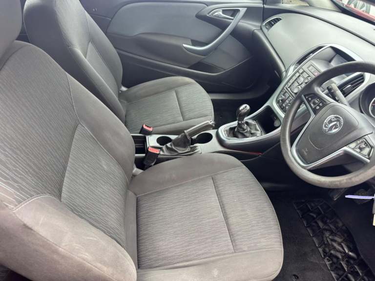 VAUXHALL ASTRA GTC 1.6 T 16V Sport 2012