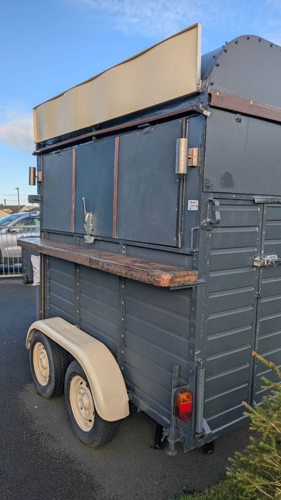 Catering trailer/coffee trailer. Will px for a van 