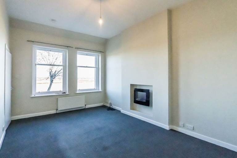 Delightful, 2 bedroom, main door cottage in Carberry, East Lothian – available NOW