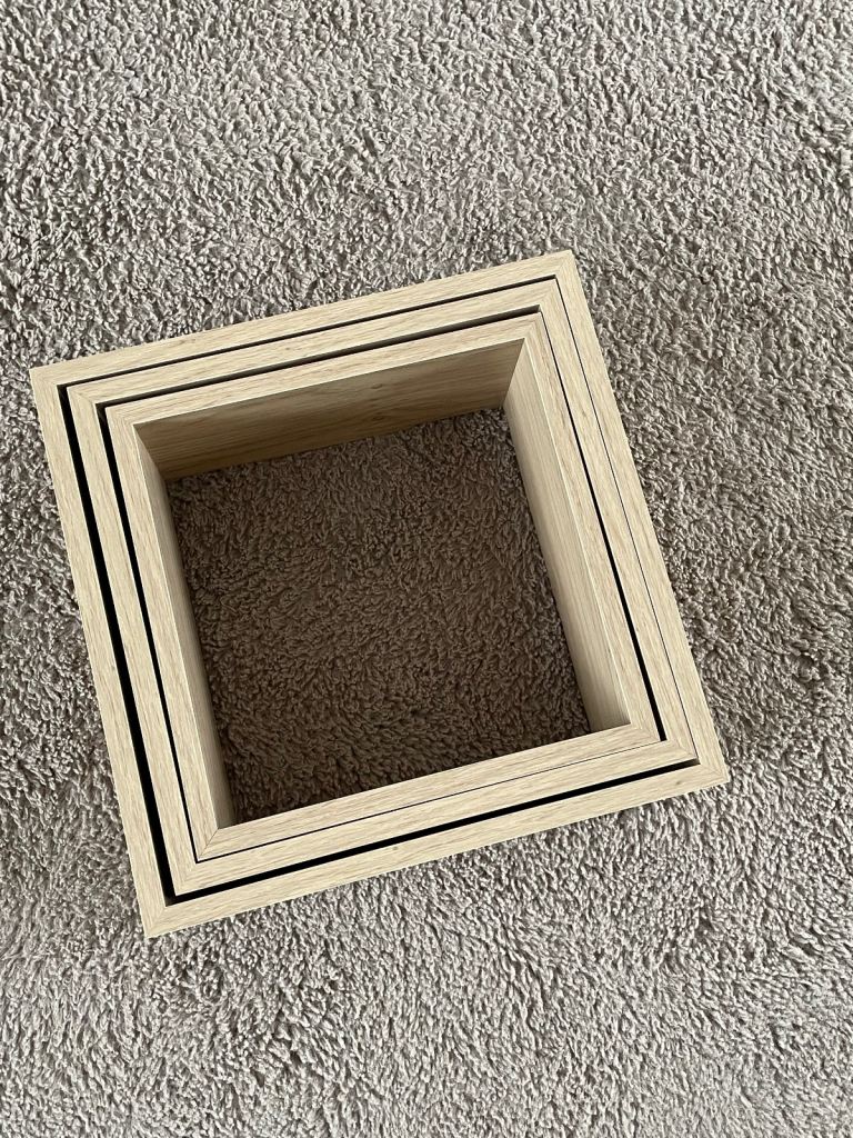 Oak effect 3 cube wall or free standing shrlves