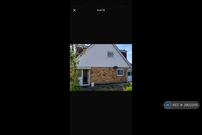 3 bedroom house in Moor Top Road, Halifax, HX2 (3 bed) (#2902359)