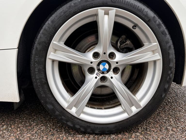 BMW Z4 2.0 Z4 sDrive20i M Sport Roadster 2013