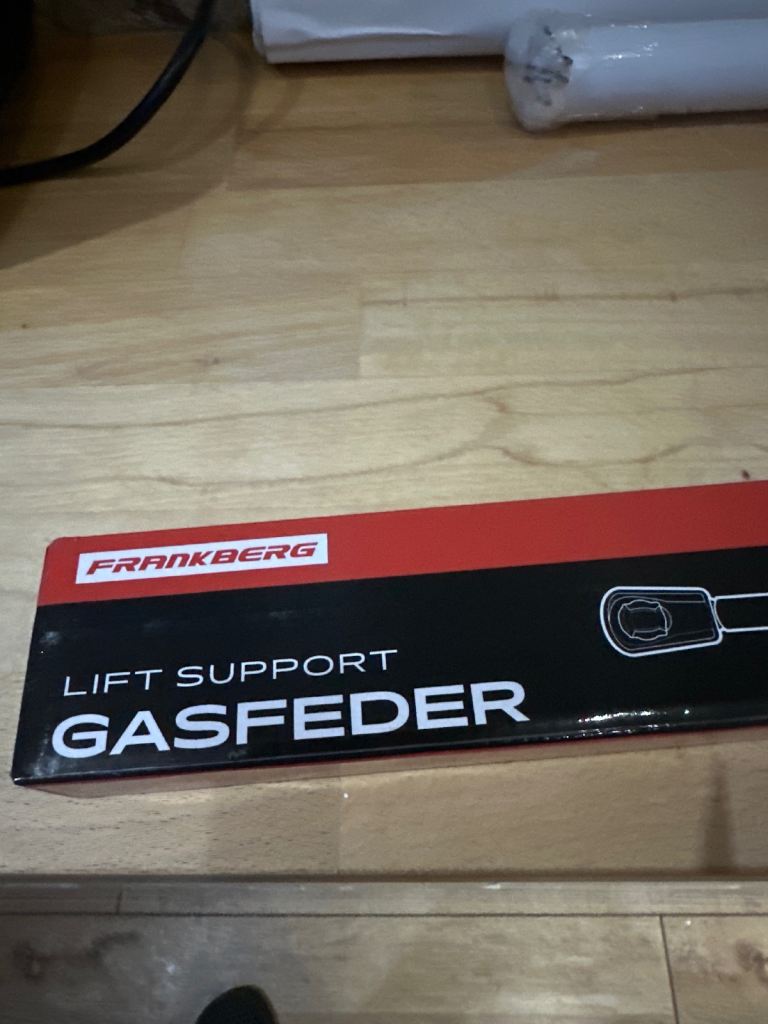 Ford focus Mk2 hatchback gas struts 