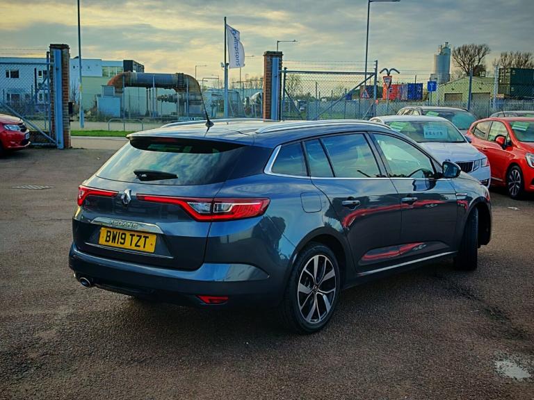 2019 Renault Megane 1.5 Blue dCi 115 Iconic 5dr ESTATE DIESEL Manual