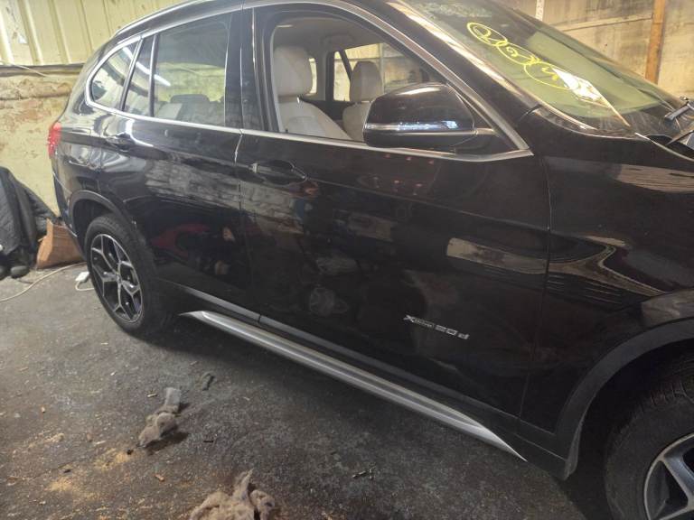 Bmw X1 F48 2016.XDrive .diesel.2.0 Auto breaking