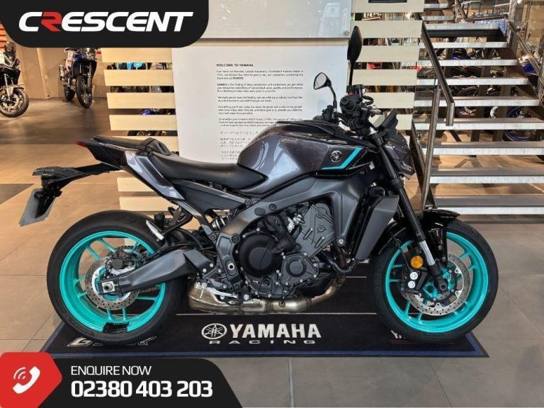 YAMAHA MT-09 Y-AMT 2024 - MIDNIGHT CYAN - EX DEMO - ONLY 460 MILES FROM NEW 