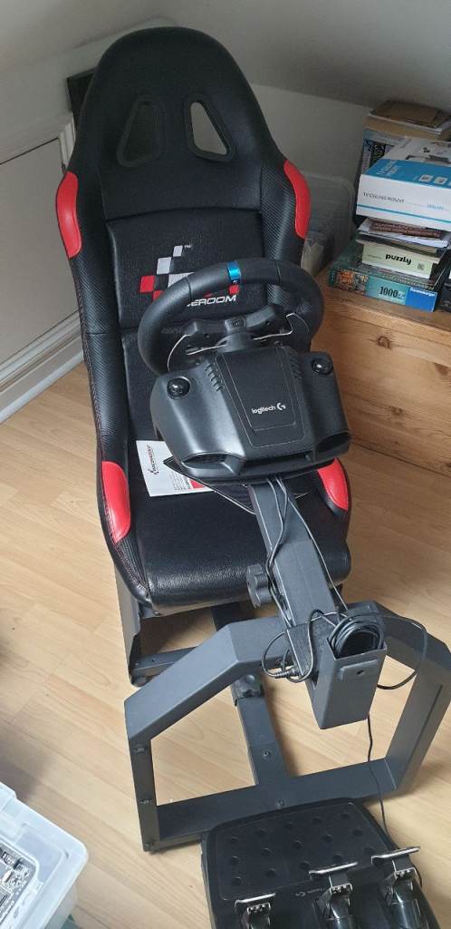 Raceroom gaming seat and Logitech g29 racing set