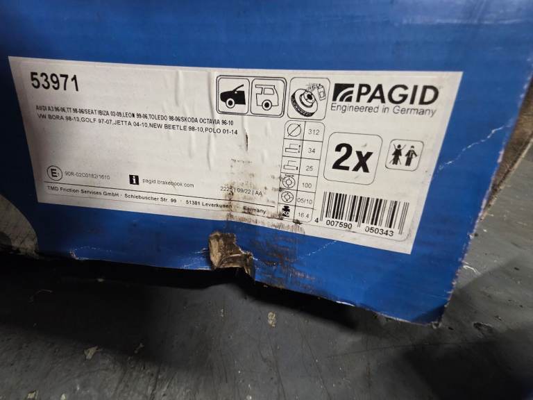 Front pads and discs with abs sensor vw/audi/seat/etc