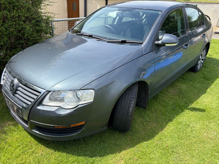 Volkswagen VW Passat B6 breaking 