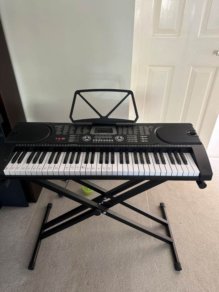 Crystals PK77 Electronic Keyboard with Stand – As Good As New