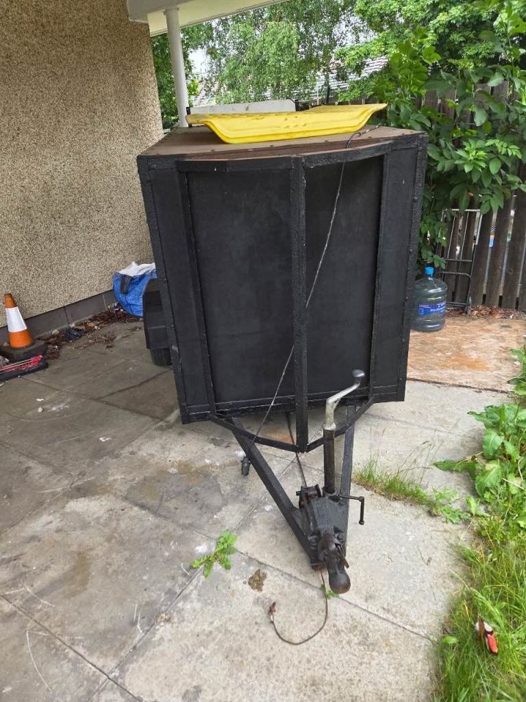 Box trailer 