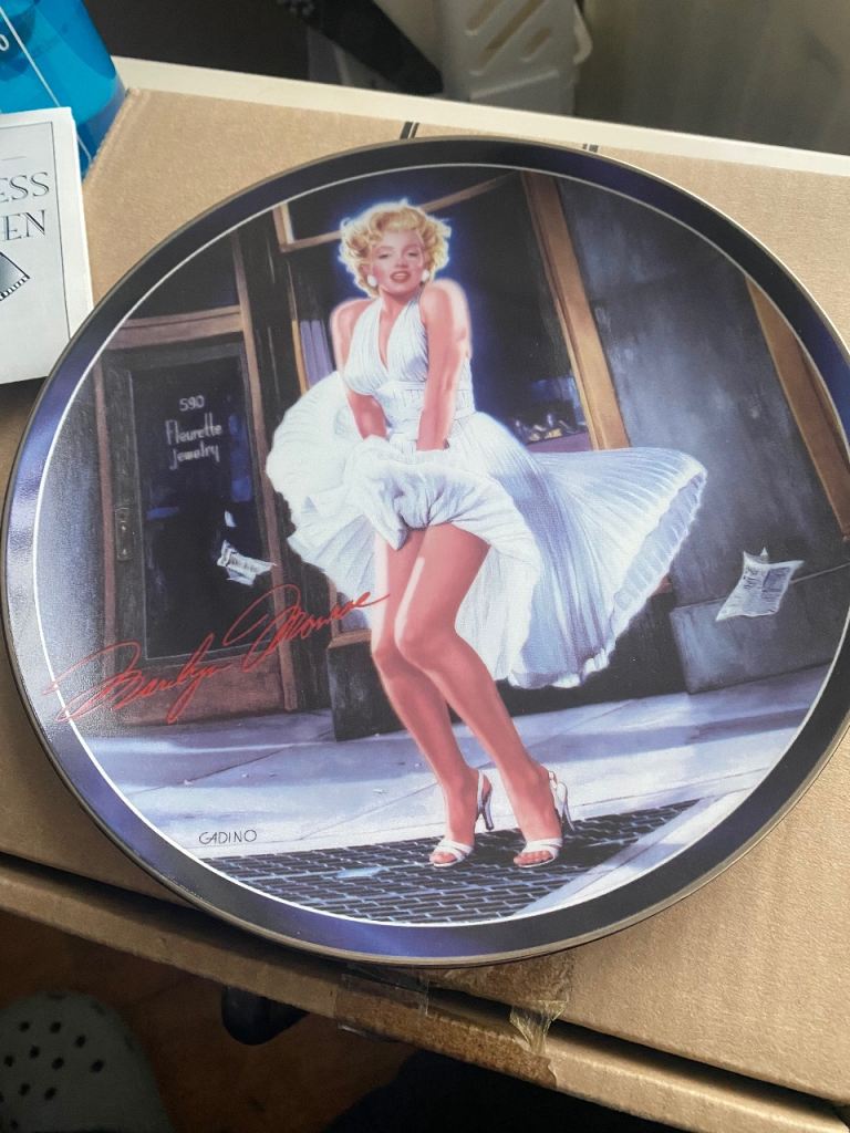 Bradford Exchange Marilyn Monroe plate 