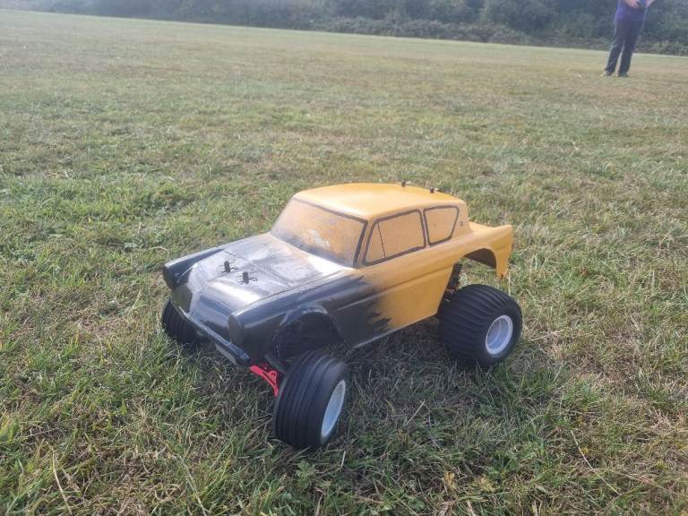Looking for old/broken hobby grade rc cars