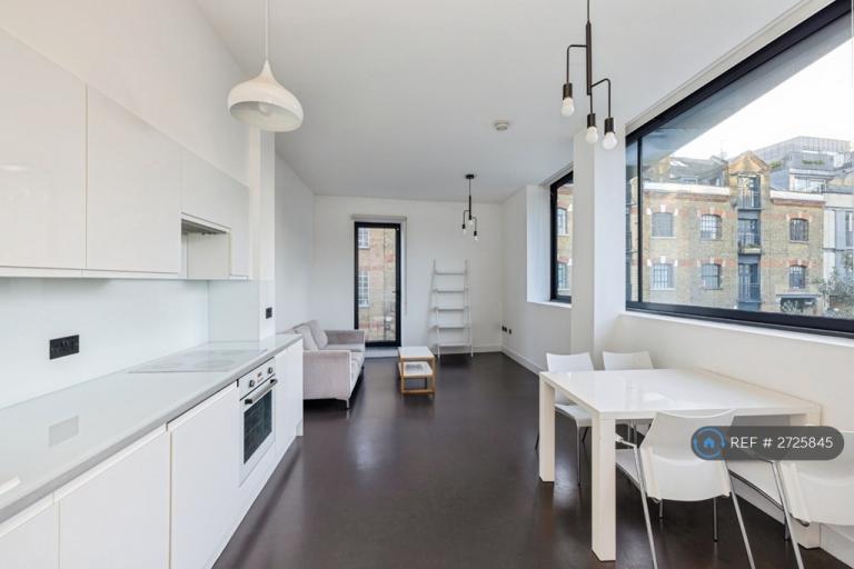 1 bedroom flat in Bermondsey Street, London, SE1 (1 bed) (#2725845)