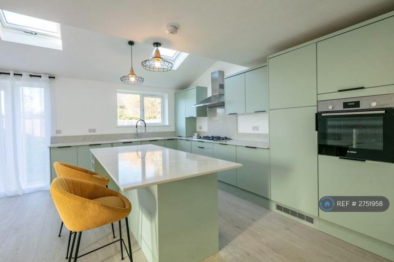3 bedroom house in Redfern Close, Cambridge, CB4 (3 bed) (#2751958)