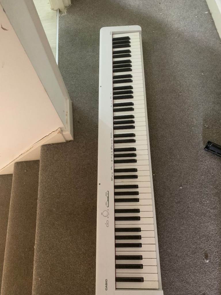 Casio CDP-S110 Digital Piano 88- Weighted Key White. Original packaging