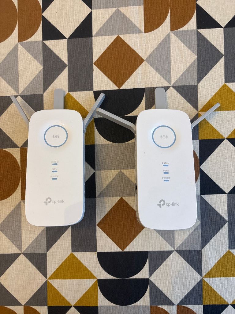 TP-Link Wi-Fi Range Extenders (Pair) – Good Condition