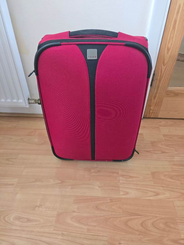 Tripp Cabin Soft Suitcase Red