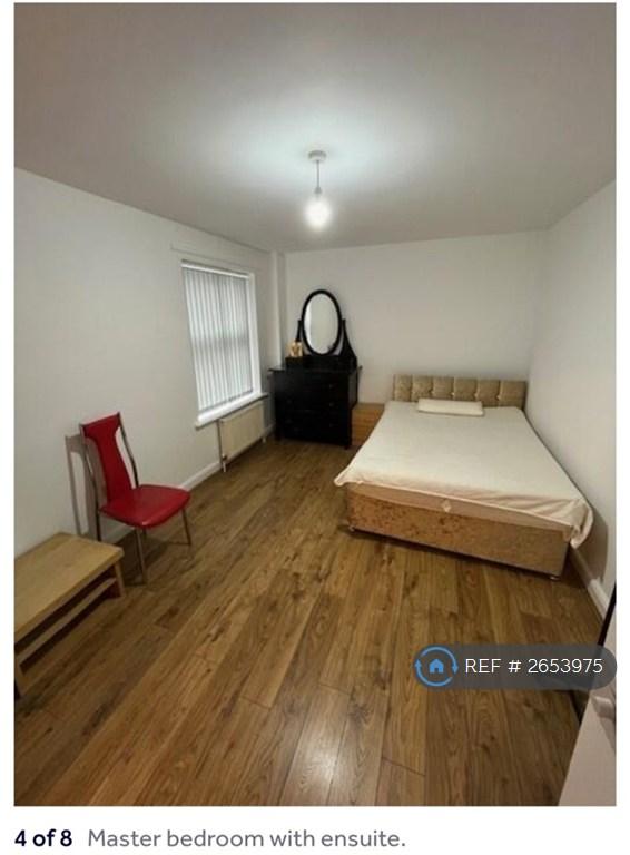 2 bedroom flat in Fitzwilliam Court, Manchester, M14 (2 bed) (#2653975)