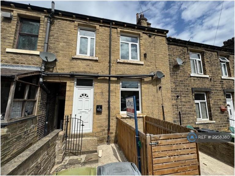 2 bedroom house in Crosland Road, Huddersfield, HD1 (2 bed) (#2958380)
