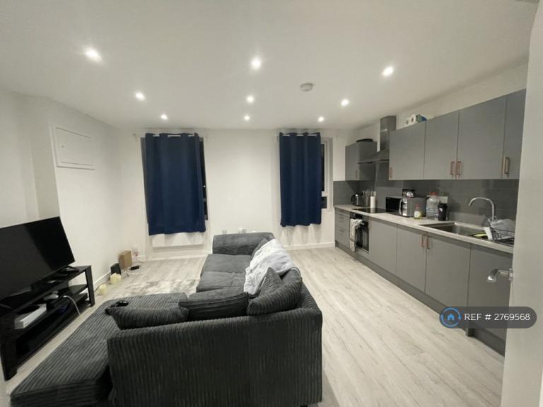 1 bedroom flat in London Road, Thornton Heath, CR7 (1 bed) (#2769568)