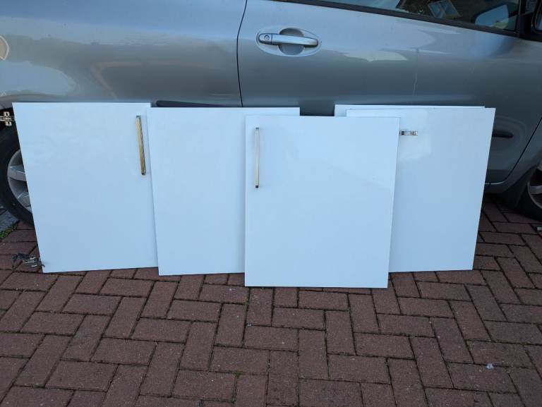 White gloss kitchen cupboard doors 