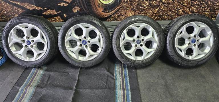 Ford Genuine 16 alloy wheels + 4 x tyres 205 55 16