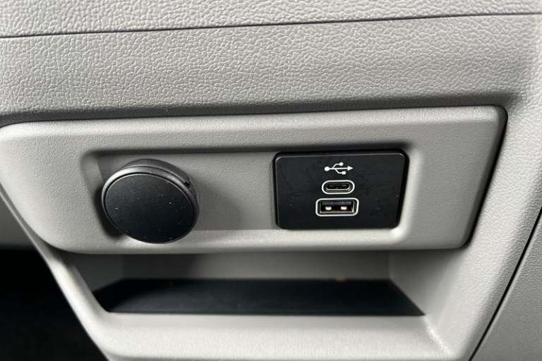 2025 Ford Transit Custom 2.5 PHEV 232ps H1 Double Cab Van Limited Auto PANEL VAN PETROL/ELECTRIC ...