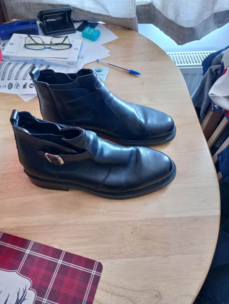 Men's leather shoes/boots 