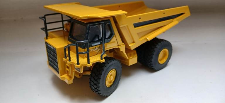JOAL 291 1:50 SCALE KOMATSU HD605-5 DUMP TRUCK DIECAST MODEL