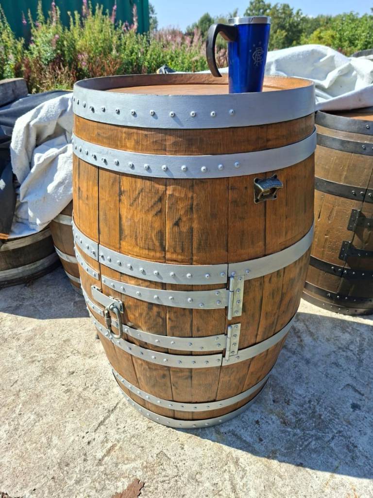 GARDEN FURNITURE 