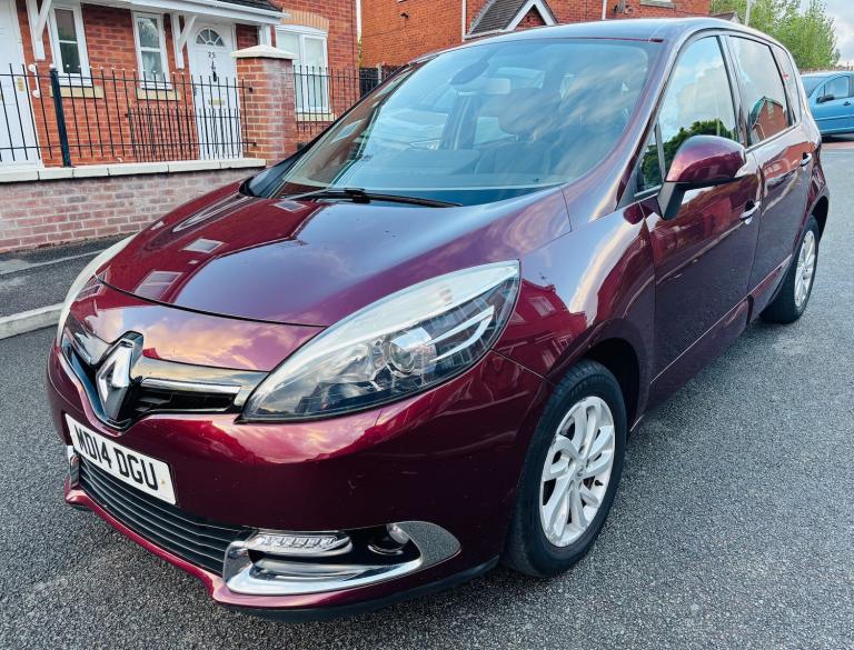 2014 Renault Scenic DYNAMIQUE TOMTOM DCI EDC 5-Door Diesel