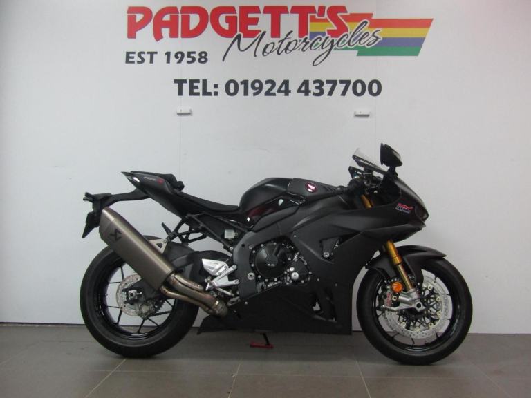 2025 Honda CBR1000RR-R Fireblade SP Carbon Edition