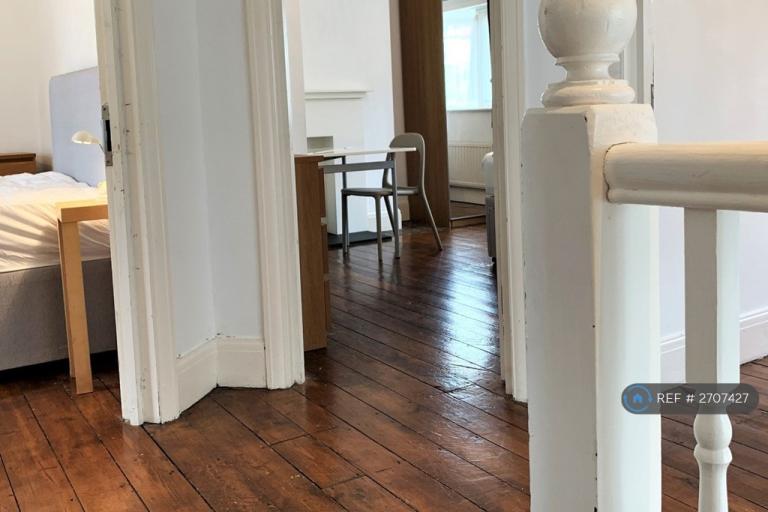 5 bedroom house in Bevendean Crescent, Brighton, BN2 (5 bed) (#2707427)