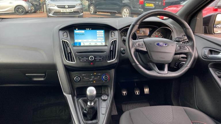 2018 Ford Focus 1.0 EcoBoost 140 ST-Line Navigation 5dr Petrol Hatchback Hatchback Petrol Manual