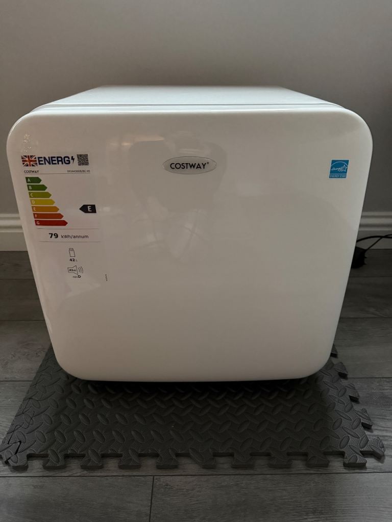 Costway 45L compact fridge